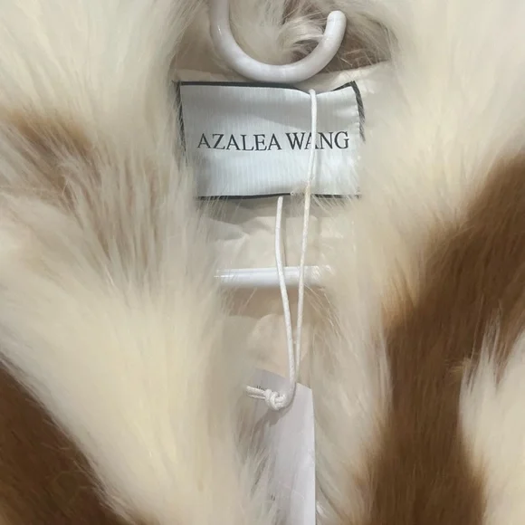 Azalea Wang size small Gorgeous Faux Fur Coat - Picture 3 of 11